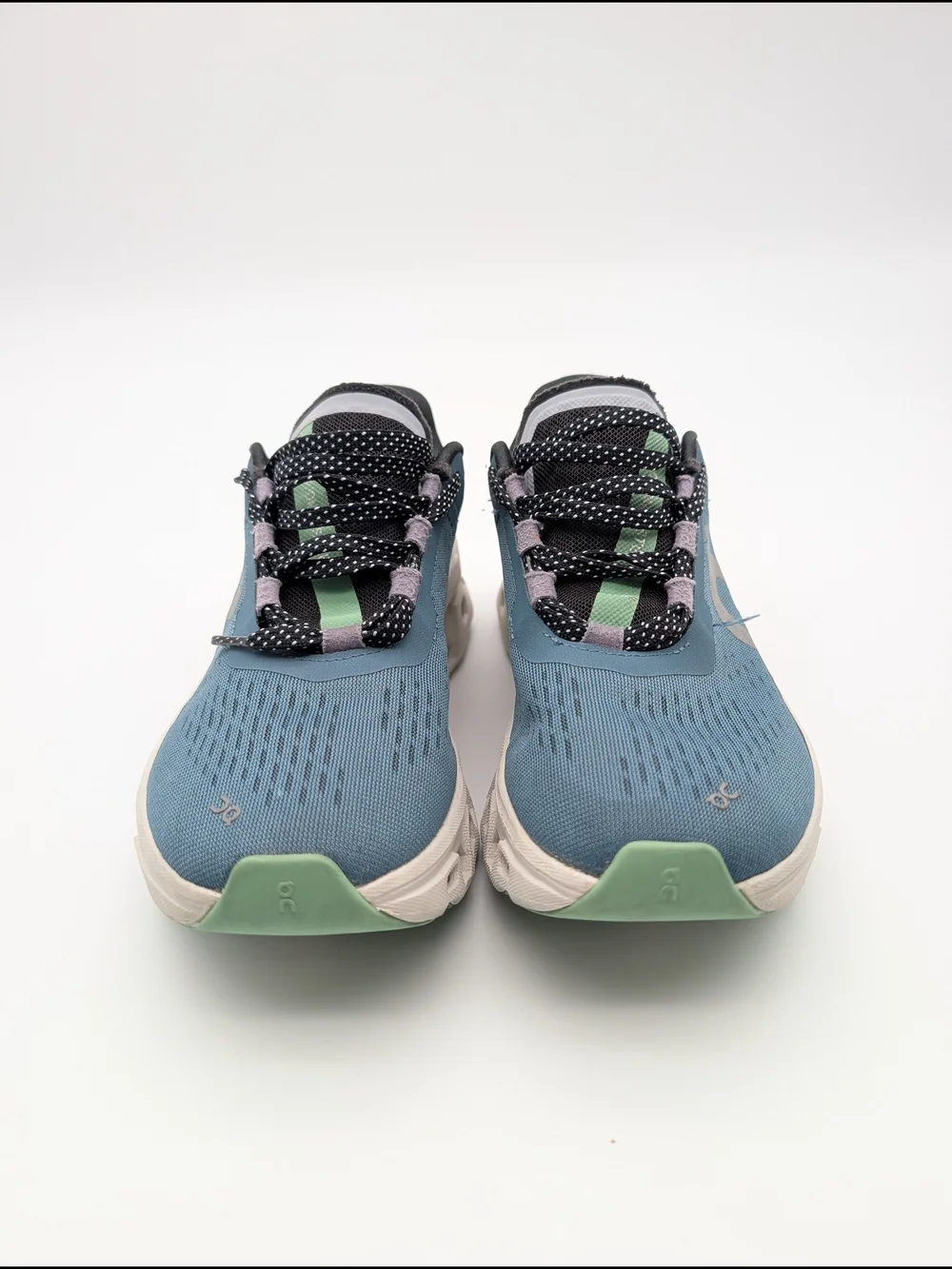 On Cloud monster Women’s Teal Blue Size 7 Running Shoes Comfort